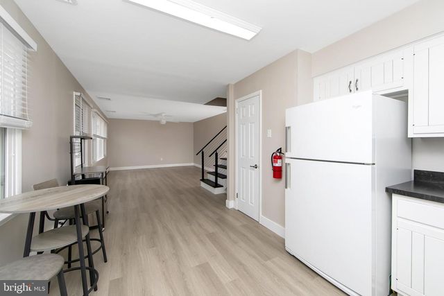 104 EVERGREEN RD, Stratford, NJ 08084