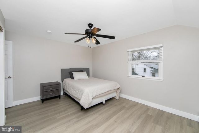 104 EVERGREEN RD, Stratford, NJ 08084