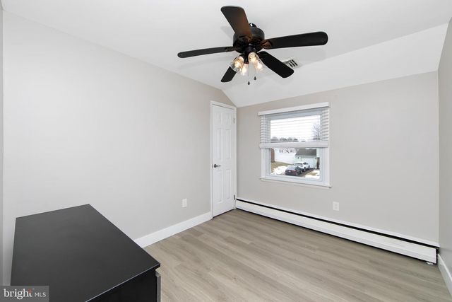 104 EVERGREEN RD, Stratford, NJ 08084