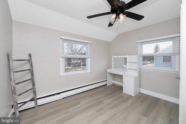 104 EVERGREEN RD, Stratford, NJ 08084