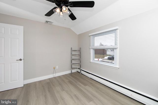 104 EVERGREEN RD, Stratford, NJ 08084