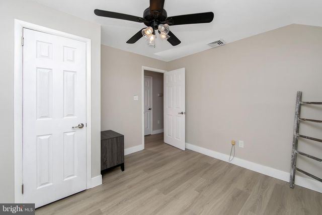 104 EVERGREEN RD, Stratford, NJ 08084