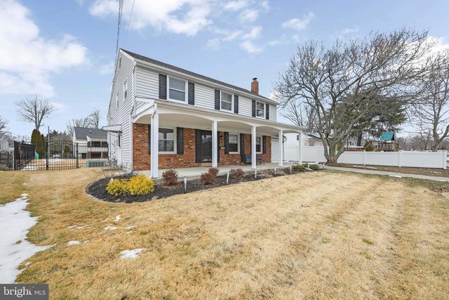 104 EVERGREEN RD, Stratford, NJ 08084