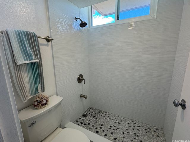 98-351 Koauka Loop C1706, Aiea, HI 96701