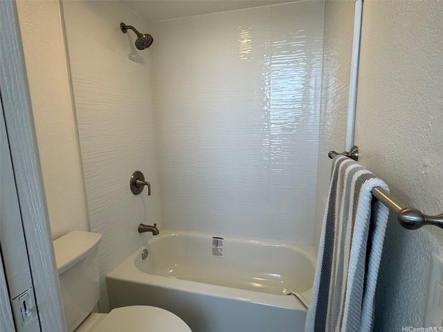 98-351 Koauka Loop C1706, Aiea, HI 96701