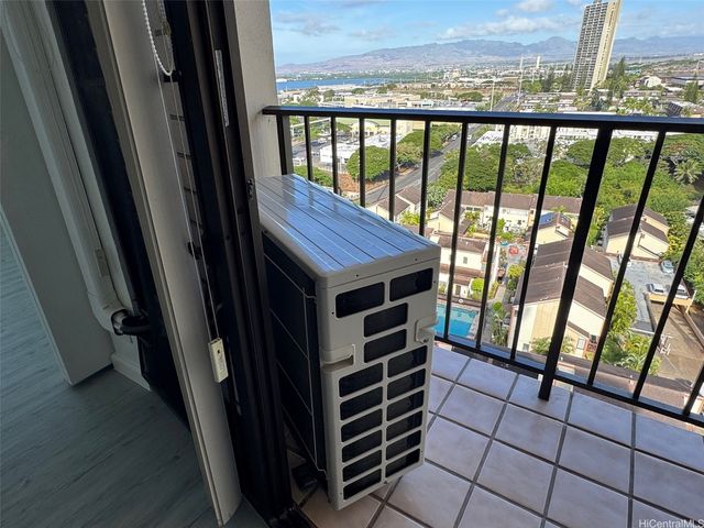 98-351 Koauka Loop C1706, Aiea, HI 96701