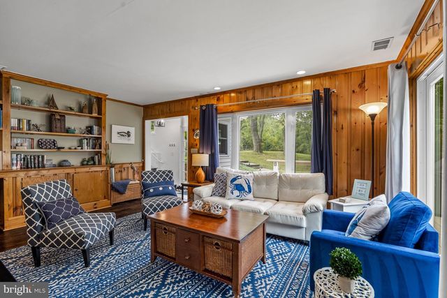 1211 DIXONA DR, Edgewater, MD 21037