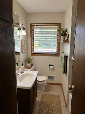 1532 121st Avenue NE, Blaine, MN 55449