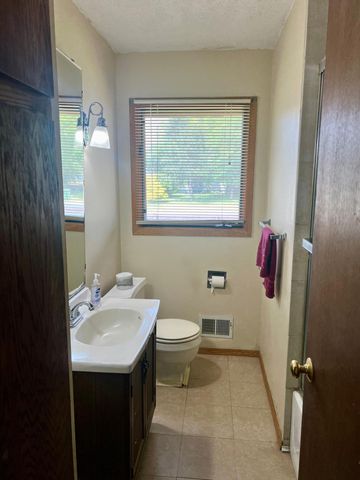 1532 121st Avenue NE, Blaine, MN 55449