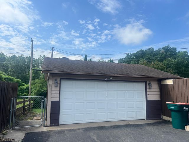 1532 121st Avenue NE, Blaine, MN 55449