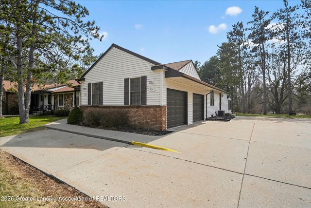 976 Riverview Court, Williamston, MI 48895