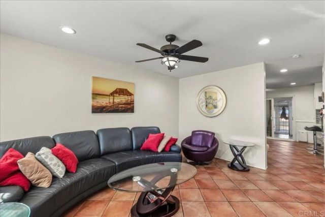 749 S Mollison Ave 27, El Cajon, CA 92020