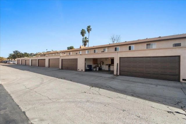 749 S Mollison Ave 27, El Cajon, CA 92020