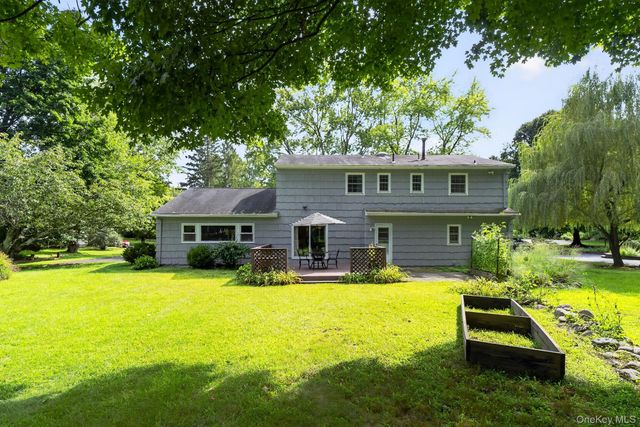 10 Copeland Drive, Suffern, NY 10901