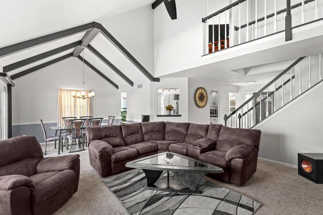 N53W15786 Creekwood CROSSING, Menomonee Falls, WI 53051