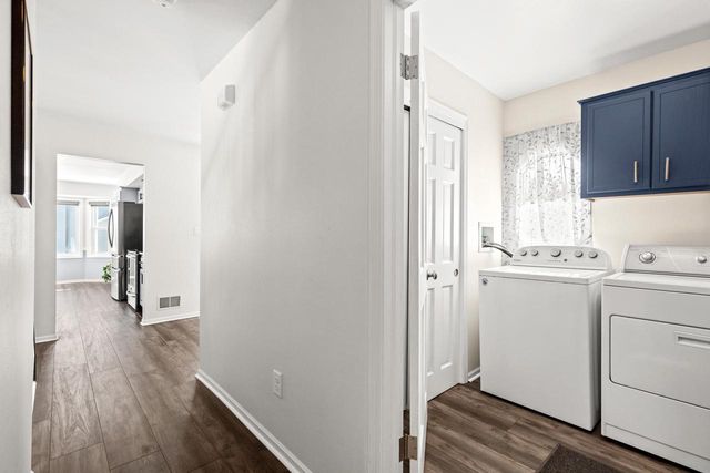 N53W15786 Creekwood CROSSING, Menomonee Falls, WI 53051