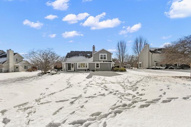 N53W15786 Creekwood CROSSING, Menomonee Falls, WI 53051