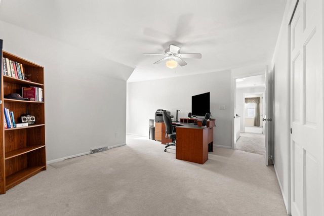 N53W15786 Creekwood CROSSING, Menomonee Falls, WI 53051