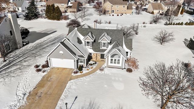 N53W15786 Creekwood CROSSING, Menomonee Falls, WI 53051