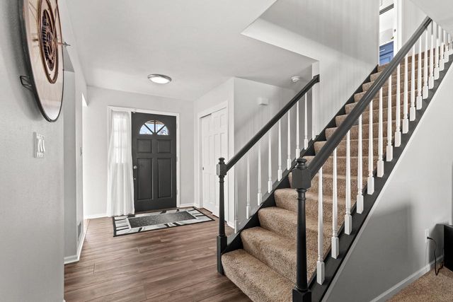 N53W15786 Creekwood CROSSING, Menomonee Falls, WI 53051