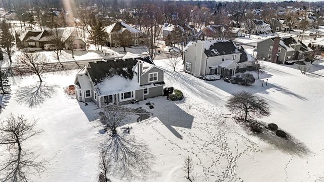 N53W15786 Creekwood CROSSING, Menomonee Falls, WI 53051