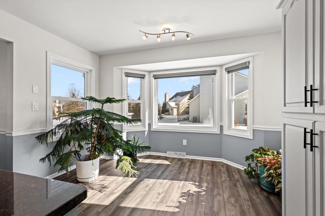 N53W15786 Creekwood CROSSING, Menomonee Falls, WI 53051