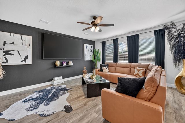 1908 Sunflower Drive, Glenn Heights, TX 75154
