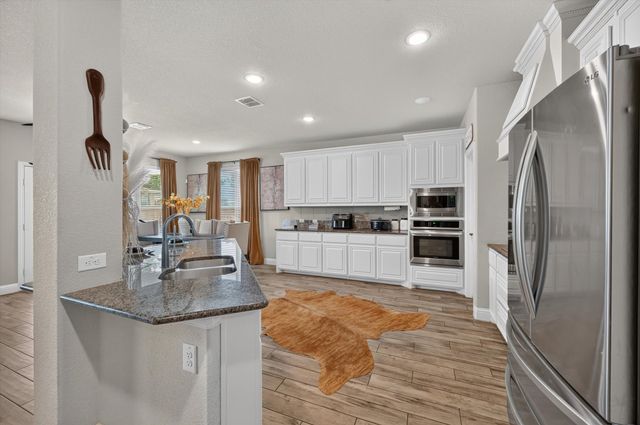 1908 Sunflower Drive, Glenn Heights, TX 75154