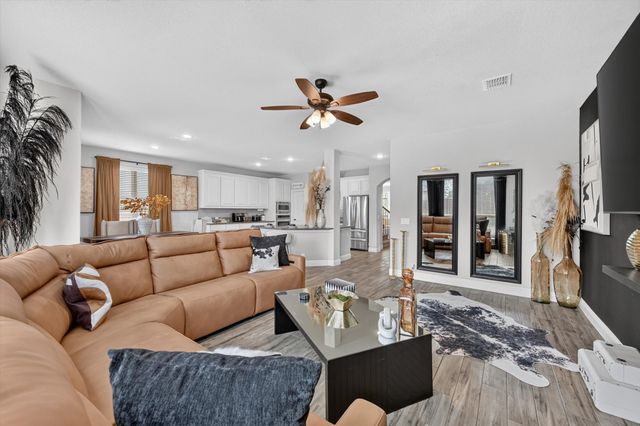 1908 Sunflower Drive, Glenn Heights, TX 75154