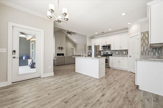643 Belmont Dr., Conway, SC 29526