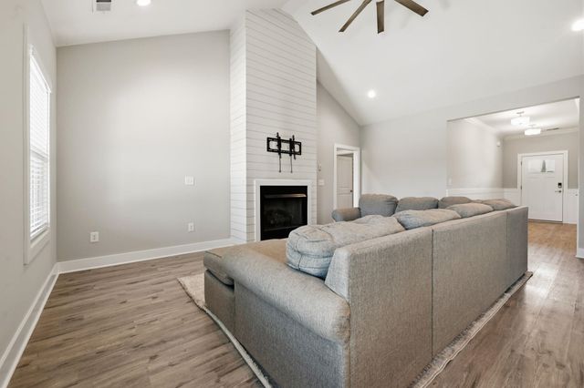 643 Belmont Dr., Conway, SC 29526