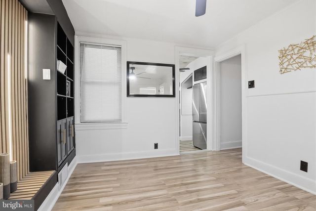 38 W 8TH AVE, York, PA 17404