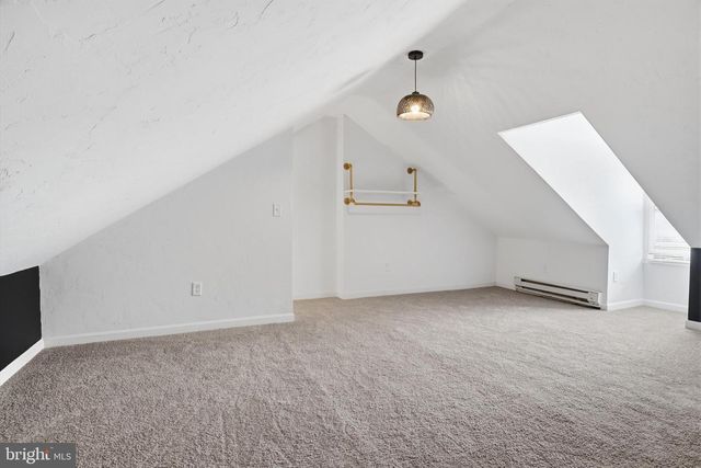 38 W 8TH AVE, York, PA 17404