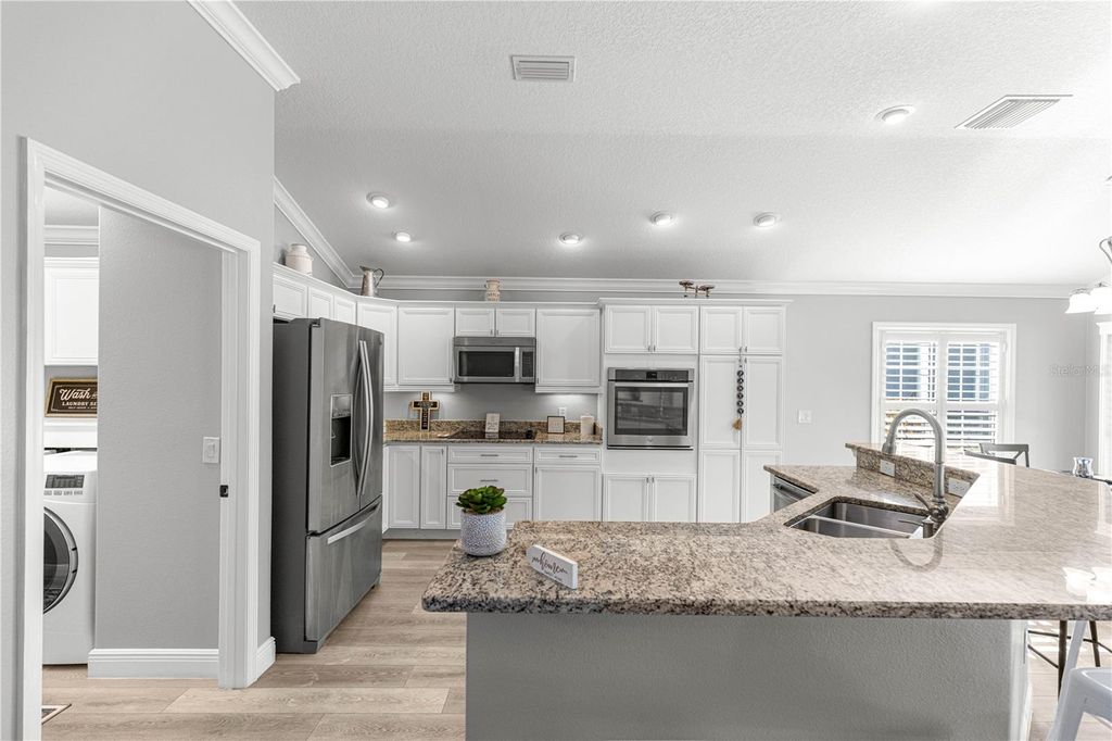 Image 20 of property listing at 3976 IRONWOOD LANE, The Villages, FL 32163