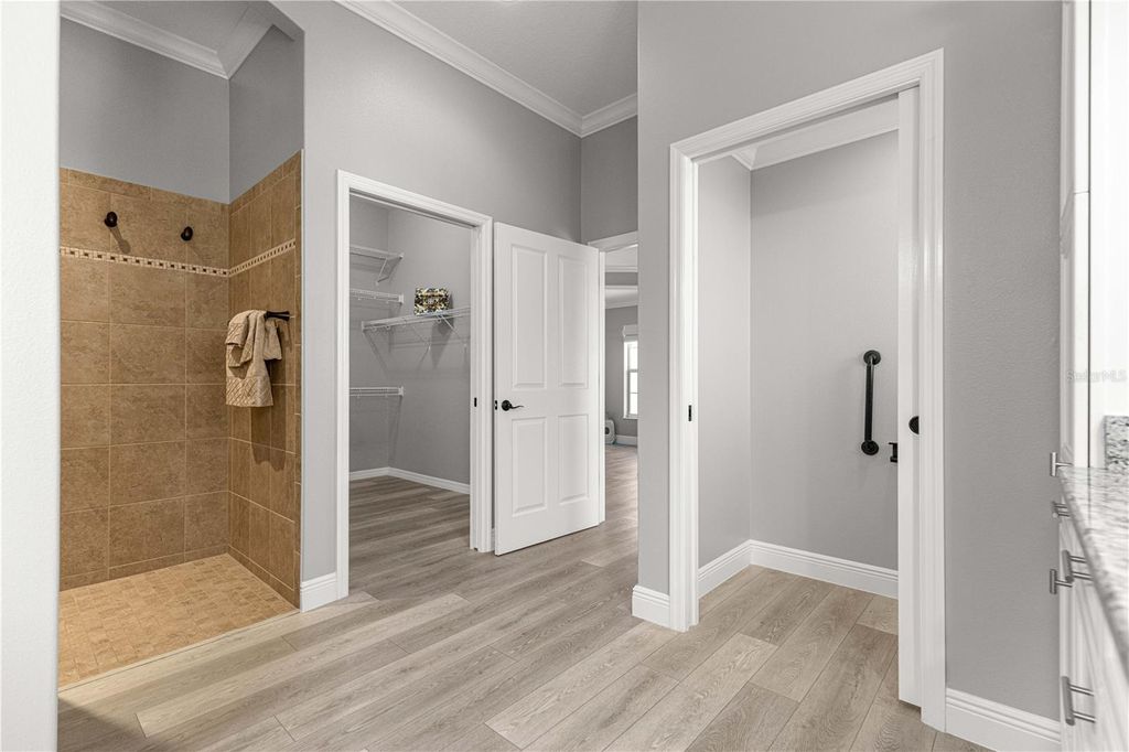 Image 33 of property listing at 3976 IRONWOOD LANE, The Villages, FL 32163