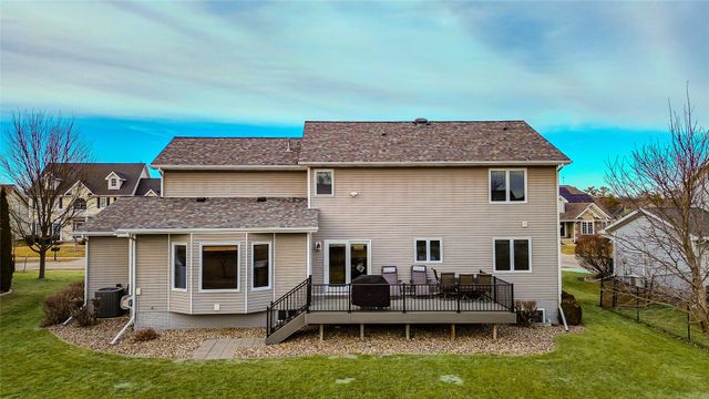 14312 Brookshire Drive, Urbandale, IA 50323