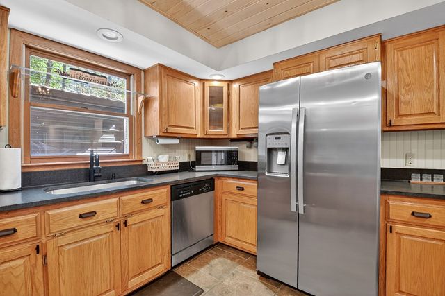 300 Harris Drive, Blue Ridge, GA 30513
