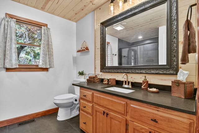 300 Harris Drive, Blue Ridge, GA 30513
