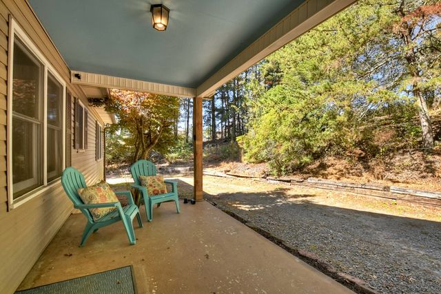 300 Harris Drive, Blue Ridge, GA 30513