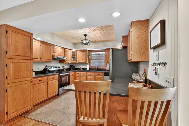 300 Harris Drive, Blue Ridge, GA 30513
