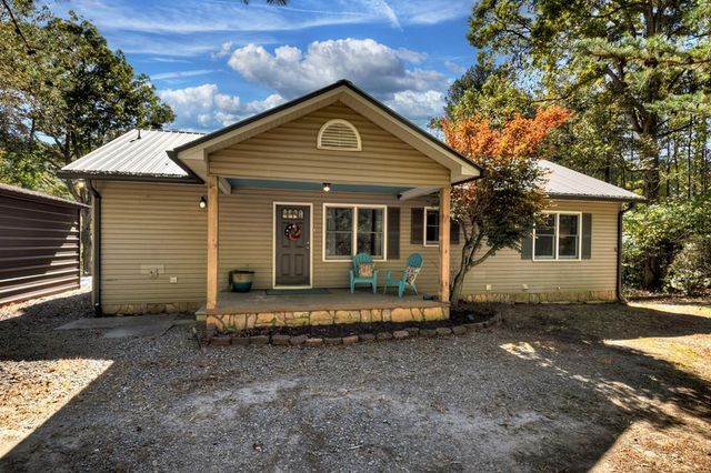 300 Harris Drive, Blue Ridge, GA 30513