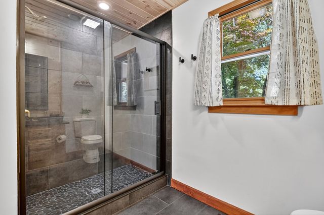 300 Harris Drive, Blue Ridge, GA 30513