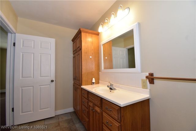 280 4th Street, Booneville, AR 72927