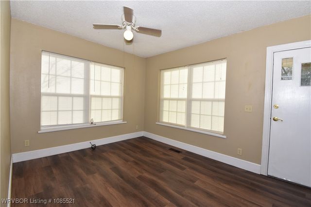 280 4th Street, Booneville, AR 72927