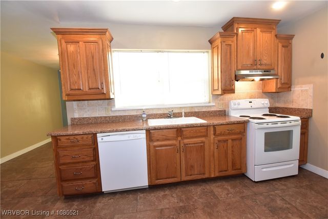 280 4th Street, Booneville, AR 72927