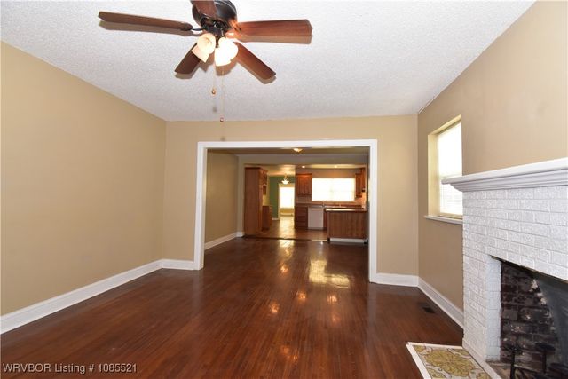 280 4th Street, Booneville, AR 72927