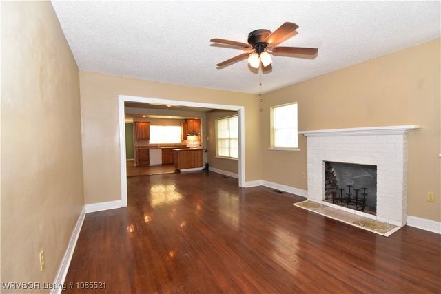 280 4th Street, Booneville, AR 72927