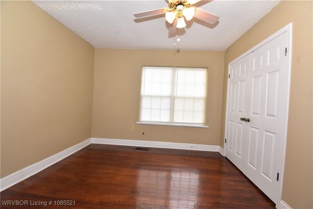 280 4th Street, Booneville, AR 72927