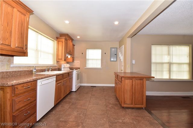 280 4th Street, Booneville, AR 72927