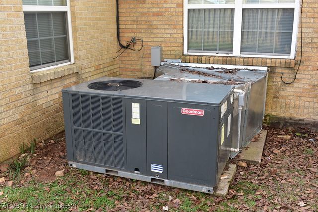 280 4th Street, Booneville, AR 72927